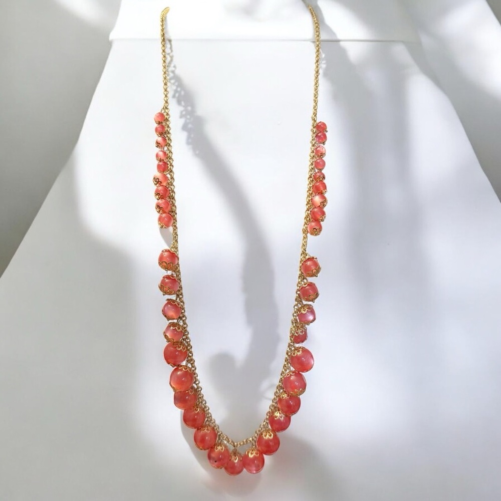 Beautiful Pink Salmon Moon Glow Round Bead Gold Tone Necklace Vintage